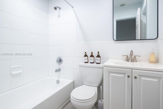 605 SW 14th Terrace, Fort Lauderdale, FL 33312