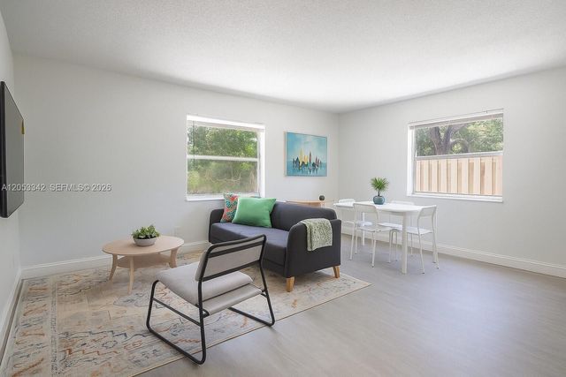 605 SW 14th Terrace, Fort Lauderdale, FL 33312