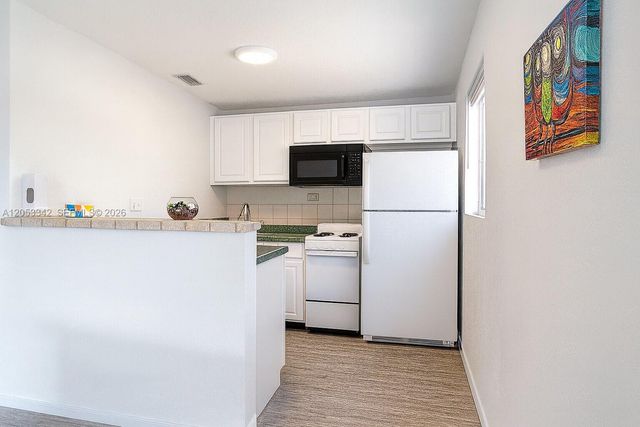 605 SW 14th Terrace, Fort Lauderdale, FL 33312
