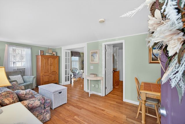 5 Coach House Lane, Dennis, MA 02638