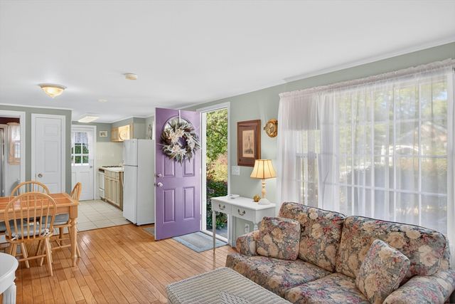 5 Coach House Lane, Dennis, MA 02638