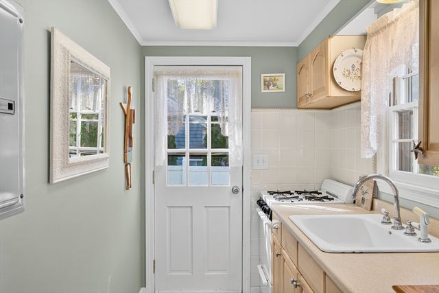 5 Coach House Lane, Dennis, MA 02638