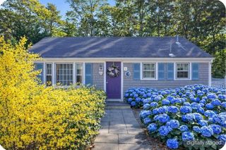 5 Coach House Lane, Dennis, MA 02638