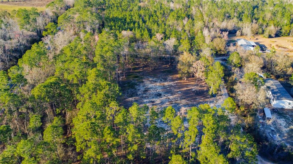 Image 19 of property listing at 0 STATE ROAD 33, Clermont, FL 34714
