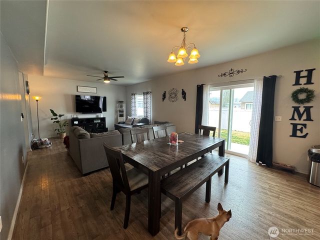 1450 Denny Place, Rock Island, WA 98850