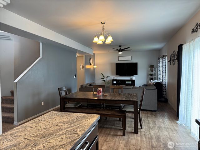 1450 Denny Place, Rock Island, WA 98850