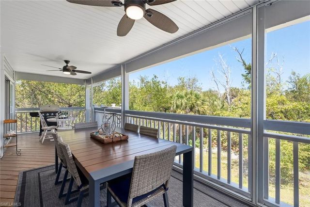 207 Daniel DR, Sanibel, FL 33957