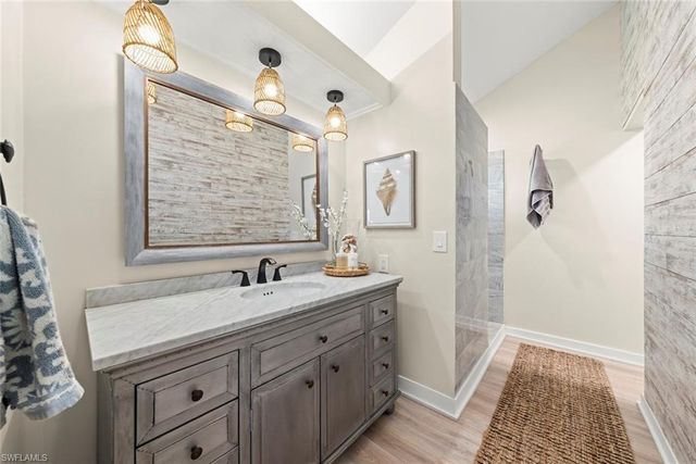 207 Daniel DR, Sanibel, FL 33957