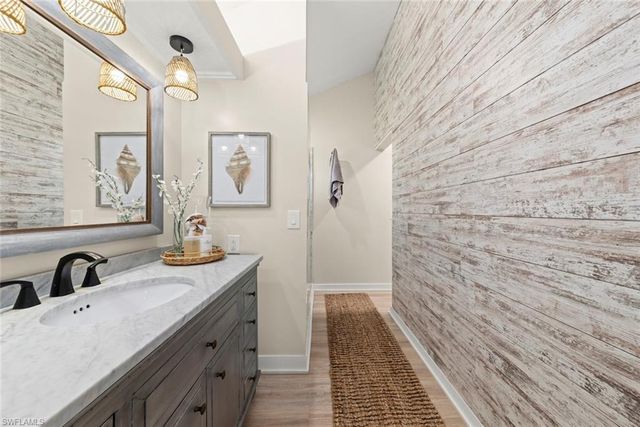 207 Daniel DR, Sanibel, FL 33957