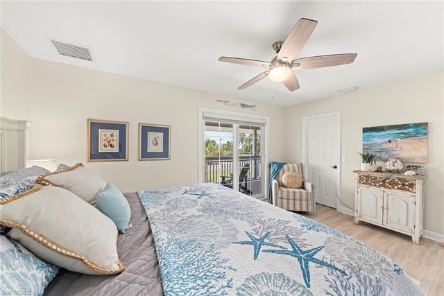 207 Daniel DR, Sanibel, FL 33957