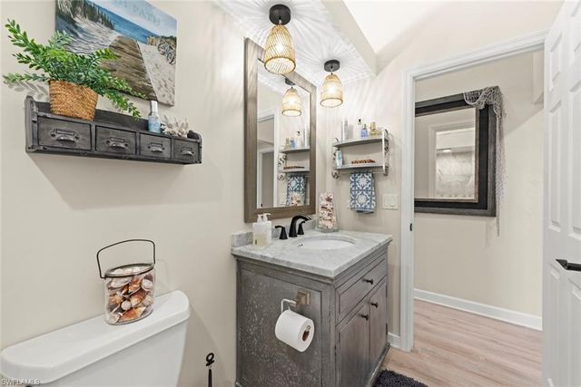 207 Daniel DR, Sanibel, FL 33957