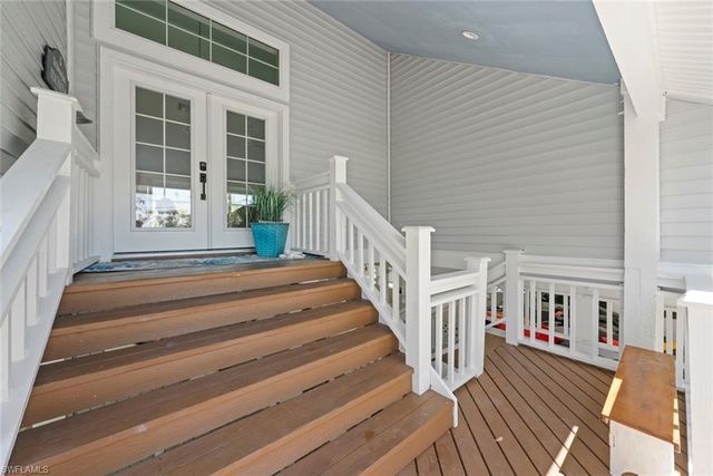 207 Daniel DR, Sanibel, FL 33957