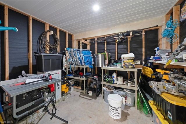 207 Daniel DR, Sanibel, FL 33957