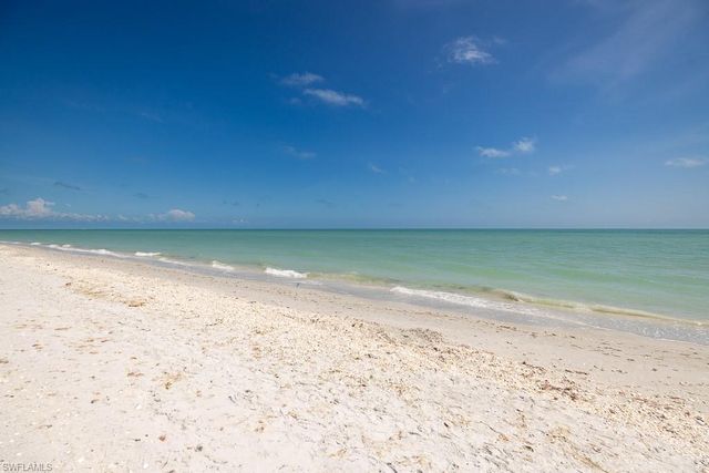 207 Daniel DR, Sanibel, FL 33957