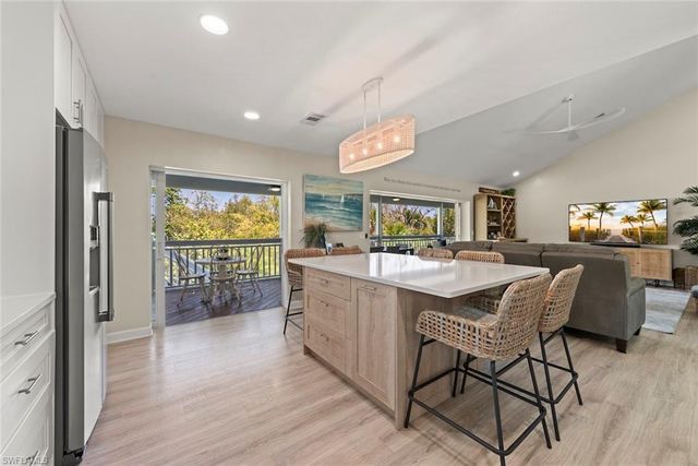 207 Daniel DR, Sanibel, FL 33957