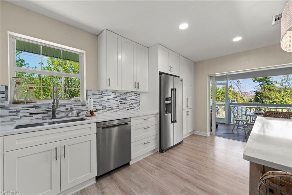 207 Daniel DR, SANIBEL, FL 33957 — photo 4