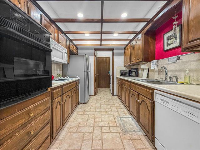 401 Timberwind Road, Edmond, OK 73034