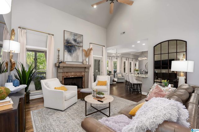 139 PARK LAKE TRACE, Helena, AL 35080