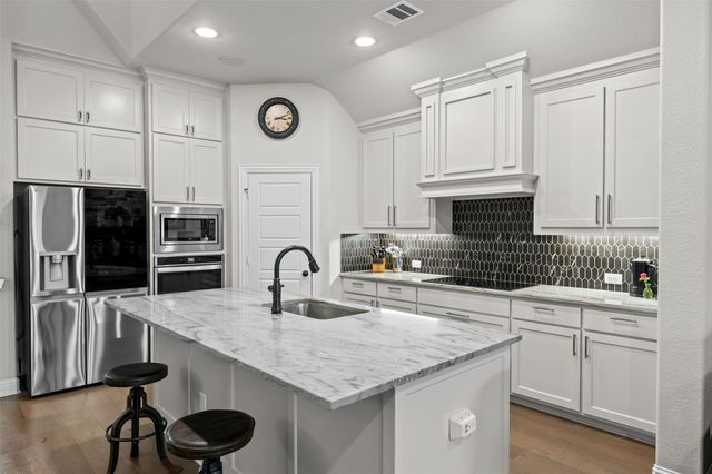 251 Lariat Trail, Waxahachie, TX 75165