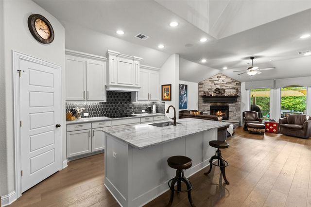 251 Lariat Trail, Waxahachie, TX 75165