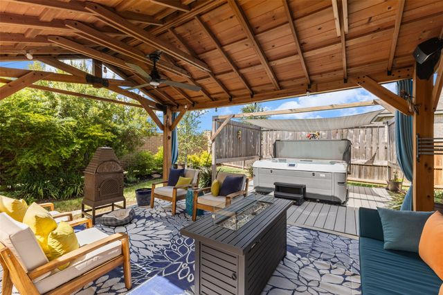 251 Lariat Trail, Waxahachie, TX 75165