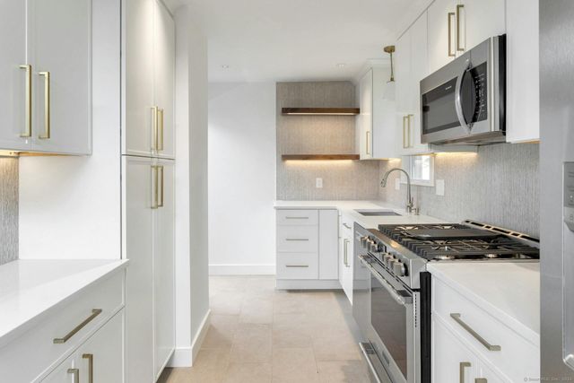 124 Minturn Place, Bridgeport, CT 06606