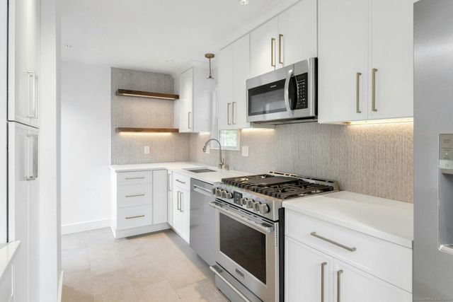 124 Minturn Place, Bridgeport, CT 06606