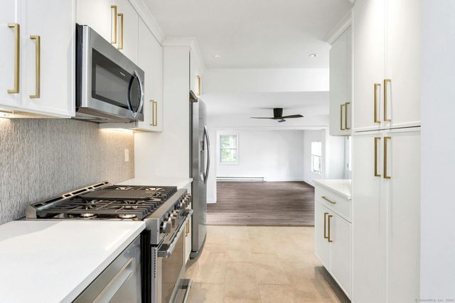 124 Minturn Place, Bridgeport, CT 06606