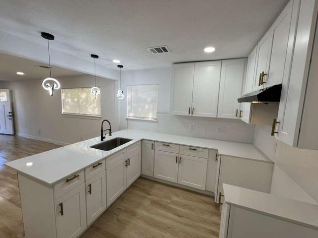 2413 Brewster Street, Houston, TX 77026