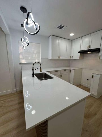 2413 Brewster Street, Houston, TX 77026