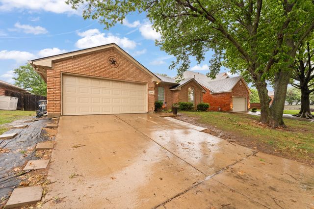 4804 Barberry Drive, Fort Worth, TX 76133