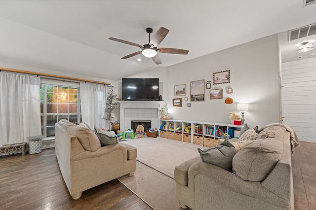 4804 Barberry Drive, Fort Worth, TX 76133