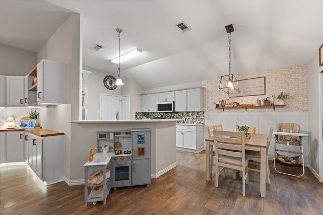 4804 Barberry Drive, Fort Worth, TX 76133