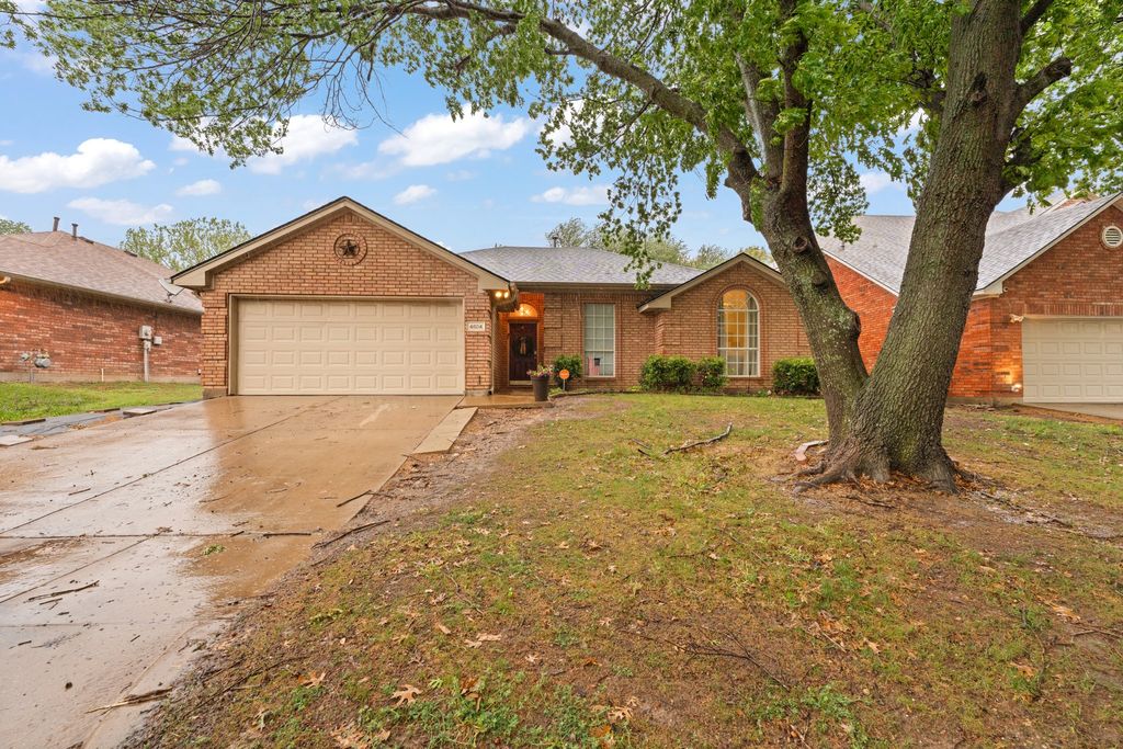 4804 Barberry Drive, Fort Worth, TX 76133