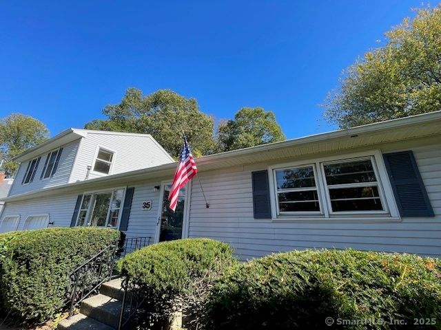 35 Whippoorwill Drive, Milford, CT 06460