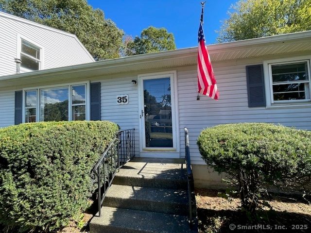 35 Whippoorwill Drive, Milford, CT 06460