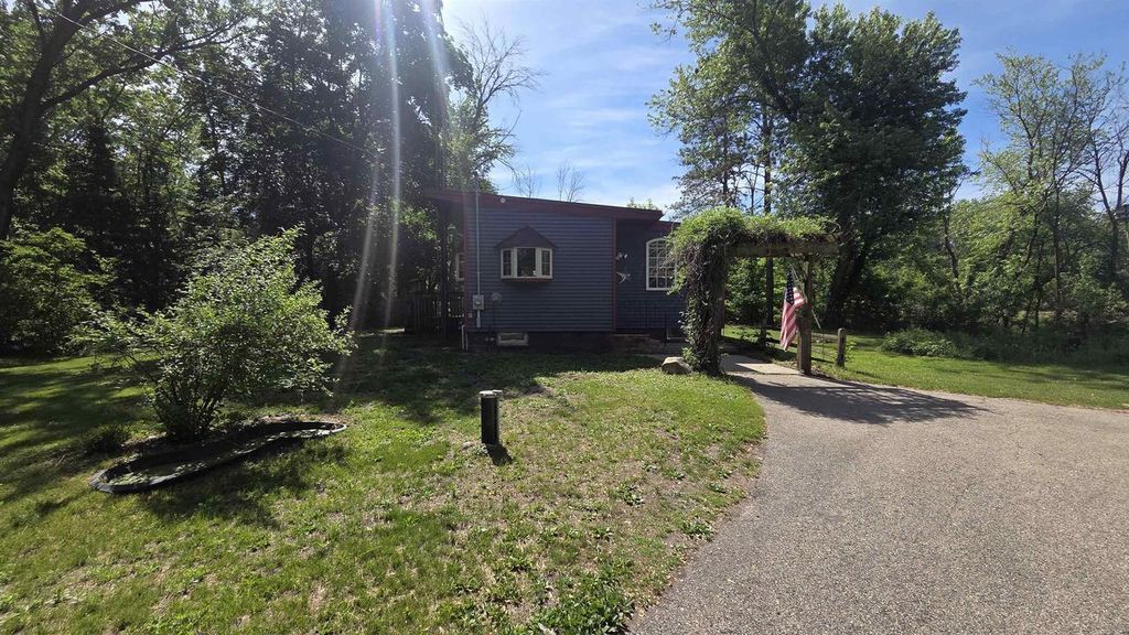 6522 N Middle Street, Westfield, WI 53964