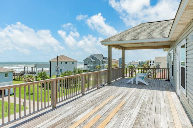 18502 E De Vaca, Galveston, TX 77554
