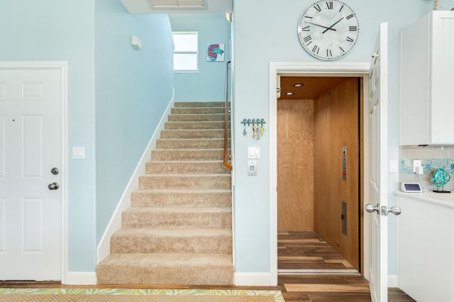 18502 E De Vaca, Galveston, TX 77554