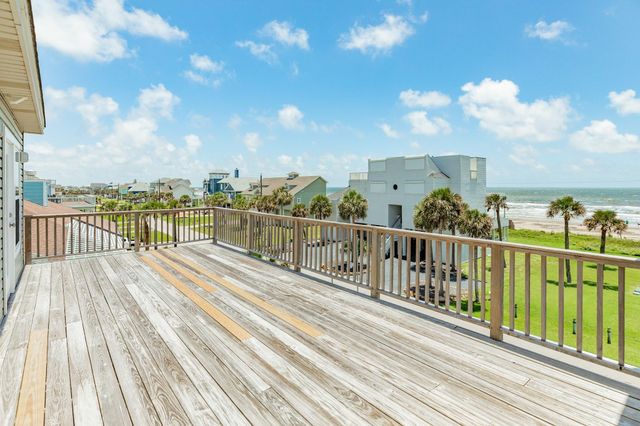 18502 E De Vaca, Galveston, TX 77554