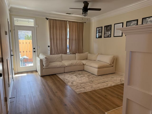 823 S Douglas Ave, Nashville, TN 37204