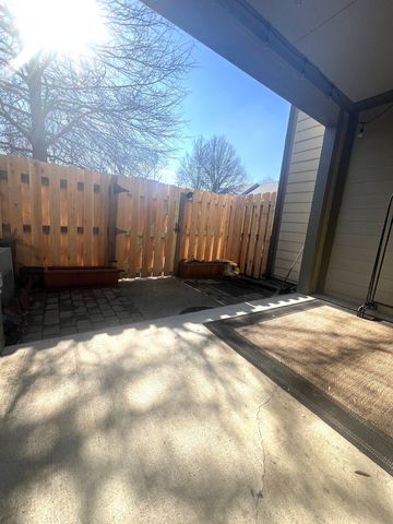 823 S Douglas Ave, Nashville, TN 37204