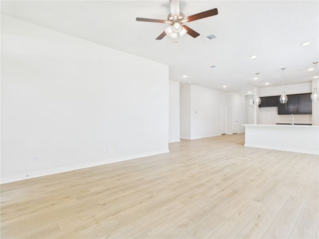 1904 Viva Road, Bryan, TX 77807