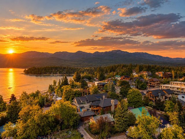 30 Washington Avenue, Whitefish, MT 59937 property photo