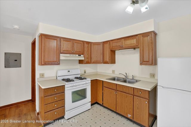 1611 River Terrace, East Lansing, MI 48823