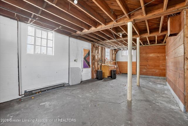 1611 River Terrace, East Lansing, MI 48823