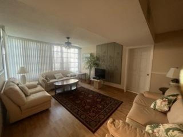 3826 Whitehall Drive 205, West Palm Beach, FL 33401