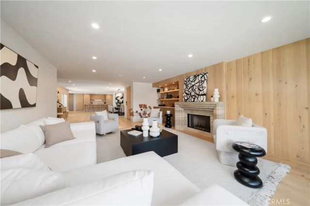 3240 Longridge Avenue, Sherman Oaks, CA 91423