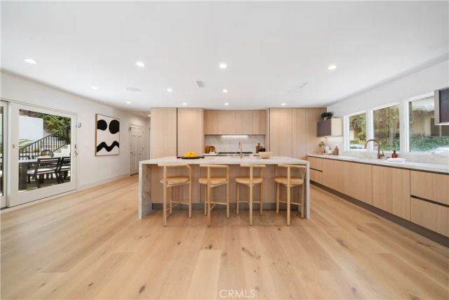3240 Longridge Avenue, Sherman Oaks, CA 91423