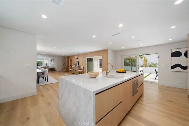 3240 Longridge Avenue, Sherman Oaks, CA 91423